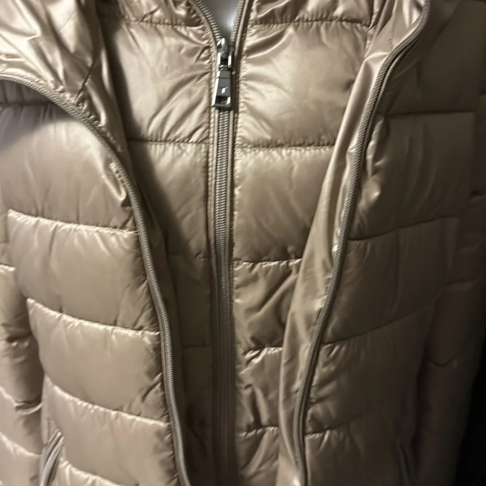 Tahari Women's Beige longer length Puffer Coat - Picture 3 of 12